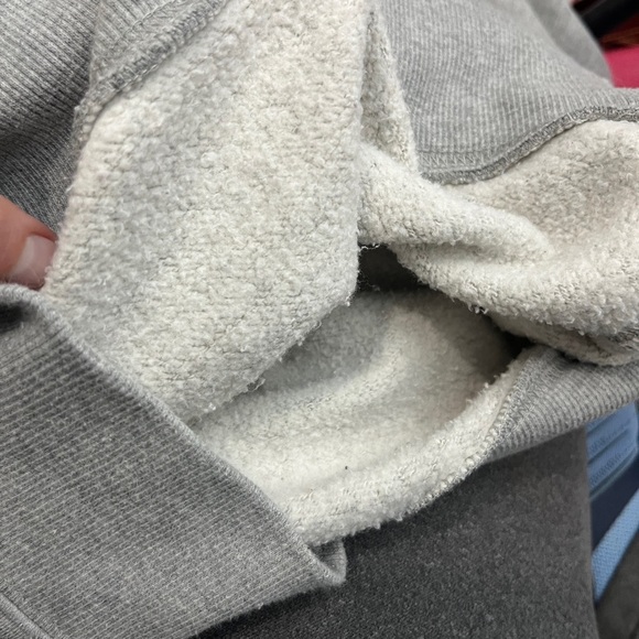 RARE Levi’s x Hello Kitty Gray Sweatshirt Sz M - Picture 7 of 10